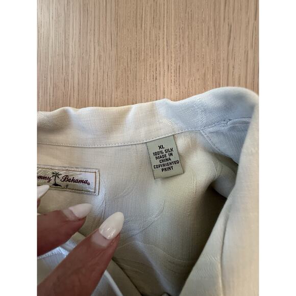 Tommy Bahama Silk Button-Up Shirt Rock Star Island Style Short Sleeve XL 2255 - Picture 8 of 8